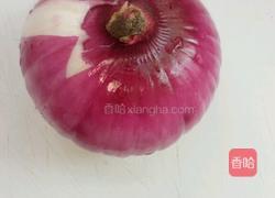 凉拌洋葱的做法图解1