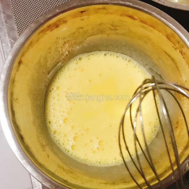 所谓乳化就是蛋黄里面看不到有油。