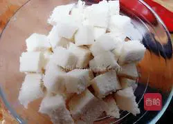 Illustration of how to make salt and pepper steamed buns 1