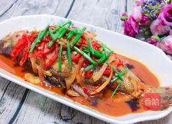 红烧鲈鱼的做法图解1