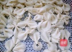 三色蝴蝶面的做法图解5