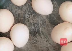 糖醋虎皮蛋的做法图解1