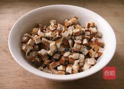 韭菜鸡蛋香菇豆干素饺的做法图解7