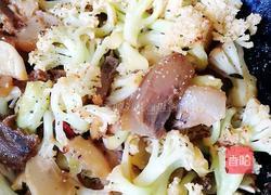 干锅腊肉花菜的做法图解6