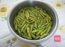 盐水煮毛豆的做法图解2