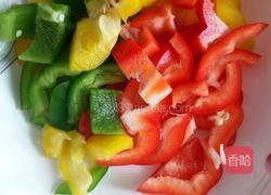 彩椒炒猪肉的做法图解1