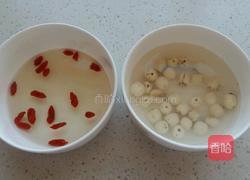 冰糖银耳莲子羹的做法图解4