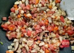 香菇火腿肠挂面的做法图解6