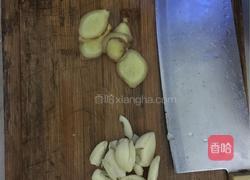 泥鳅豆腐汤的做法图解2