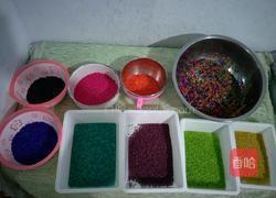 八色彩虹粽子的做法图解1