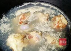 黑豆花生莲藕猪骨汤的做法图解3