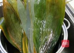 豆沙芝麻粽子的做法图解1