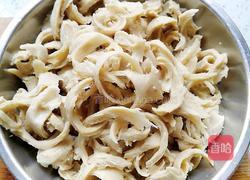 炒手撕面筋的做法图解2