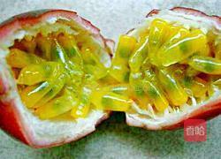 愤怒的百香果茶的做法图解2