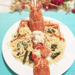 上汤龙虾伊面的做法[图]