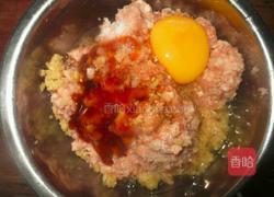 家常红烧狮子头的做法图解2