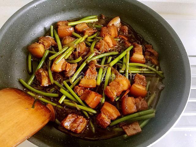 然后用旺火收汁。