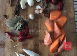 砂锅炖排骨的做法图解1