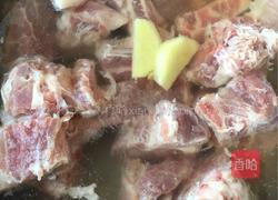 砂锅炖排骨的做法图解2