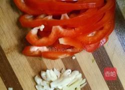 芹菜猪肝的做法图解1