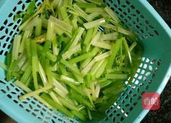 芹菜猪肝的做法图解3