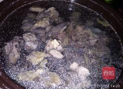 炖乌鸡 当归 三七 红枣味 的做法图解4