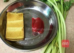 芹菜香干的做法图解1
