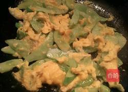 黄瓜火腿炒鸡蛋的做法图解8