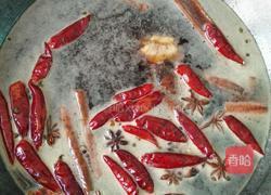 扣肉土豆的做法图解2