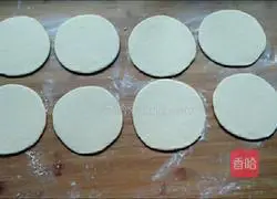 Illustration of how to make Sanhe Noodle Egg Pancake 3