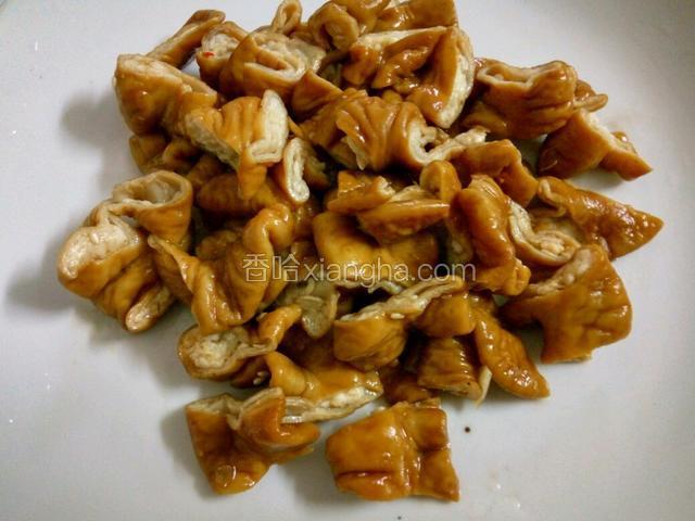 买回来的熟肥肠切小块