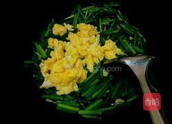 韭菜花炒鸡蛋的做法图解5