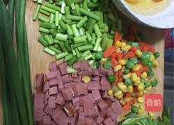 胖胖的香香炒饭的做法图解1