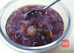 桃胶皂角紫薯银耳羹的做法图解2