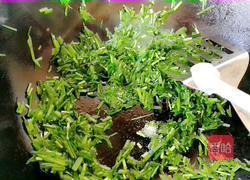 韭菜炒鸡蛋的做法图解5