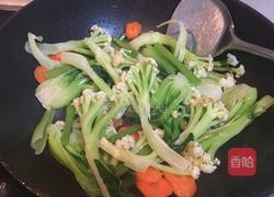 卤牛肉炒时蔬青菜的做法图解3