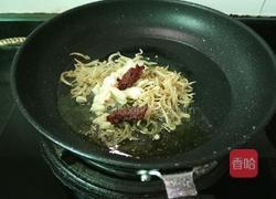 老屋私房菜 小鱼炒茄丝的做法图解4