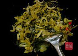 酸菜炒肉的做法图解4