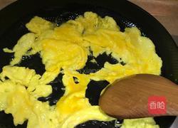 胡萝卜炒鹅蛋的做法图解7