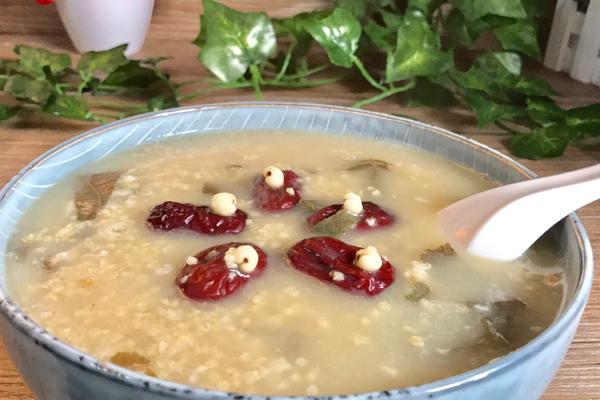 薏米红枣荷叶粥