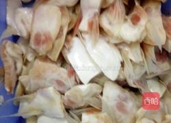 剁椒蒸鱼鳍的做法图解1