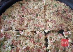 剩米饭鸡蛋饼的做法图解3