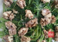 琥珀核桃豌豆苗的做法图解4