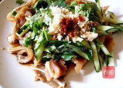 黄瓜拌猪耳朵的做法图解3