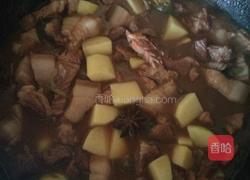 红烧肉炖土豆的做法图解8