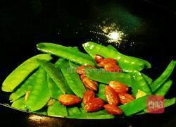 养生小炒杏香荷兰豆的做法图解5
