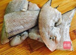 煎龙利鱼的做法图解1