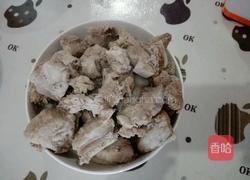 玉米炖排骨的做法图解2