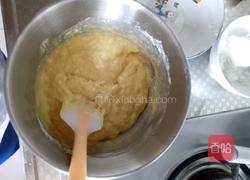 戚风杯子蛋糕的做法图解5