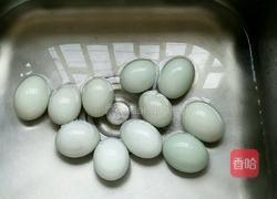 咸鸭蛋的做法图解1